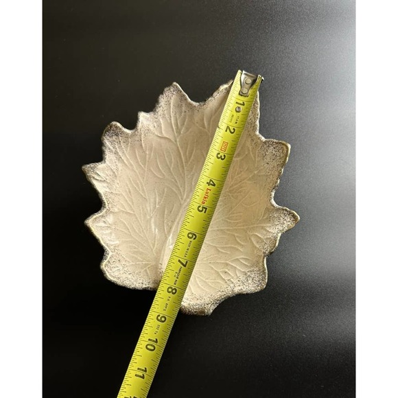 Vintage California USA Pottery Bowl - Leaf Design With Gold Speckles & Trim - Picture 9 of 12